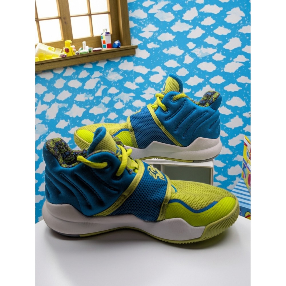 Adidas Toy Story Pizza Planet Deep Threat Kids Basketball Shoes Size 3 FY4937